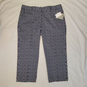 NWT Liz Claiborne Women's Size 14 Cropped Capri